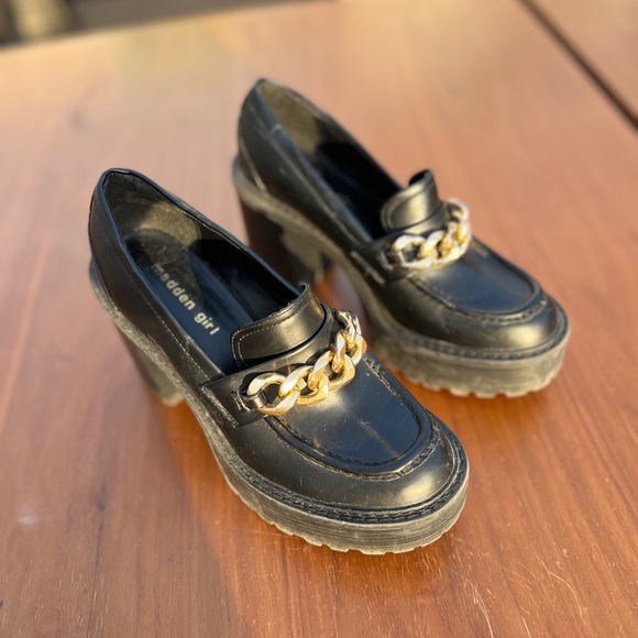Madden Girl Black Loafers with Gold Chain - Picture 2 of 6